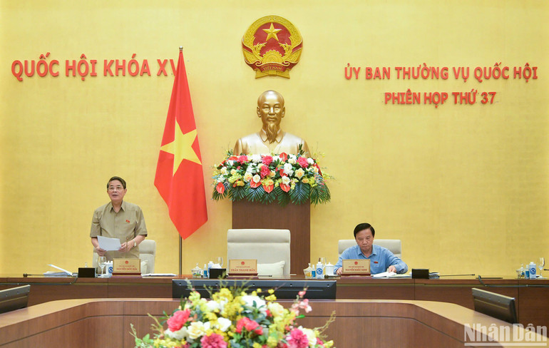 Phó Chủ tịch Quốc hội Nguyễn Đức Hải điều hành nội dung cho ý kiến về công tác dân nguyện của Quốc hội. (Ảnh: DUY LINH)