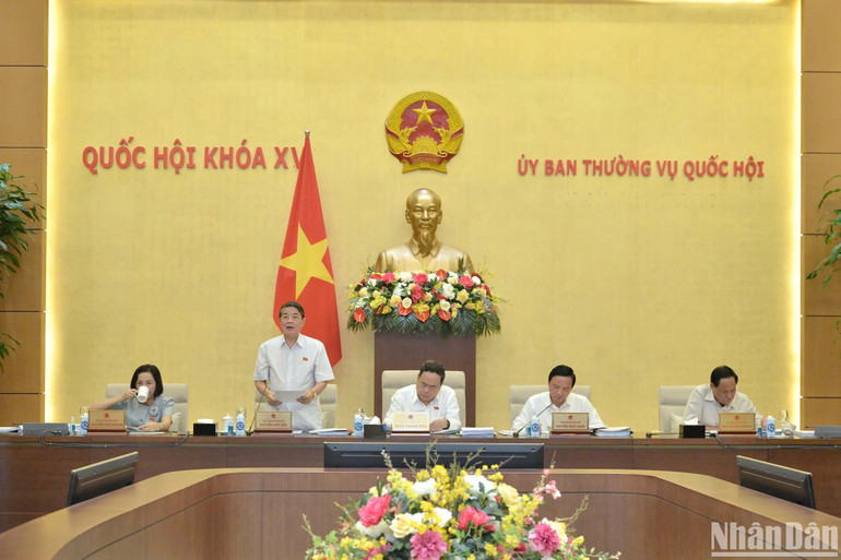 Phó Chủ tịch Quốc hội Nguyễn Đức Hải điều hành nội dung phiên họp. (Ảnh: DUY LINH)