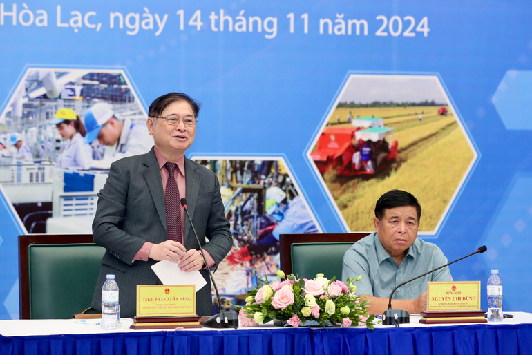 TSKH Phan Xuân Dũng, Bí thư Đảng đoàn, Chủ tịch VUSTA phát biểu.