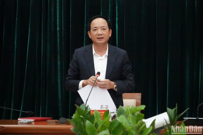 Trung tướng Trịnh Văn Quyết, Ủy viên Trung ương Đảng, Phó Chủ nhiệm Tổng cục Chính trị Quân đội nhân dân Việt Nam kết luận buổi làm việc.