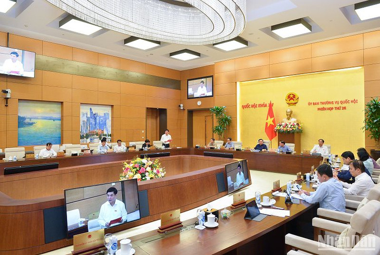 Quang cảnh phiên thảo luận cho ý kiến về việc chuẩn bị Kỳ họp thứ 6, Quốc hội khóa XV. (Ảnh: DUY LINH)