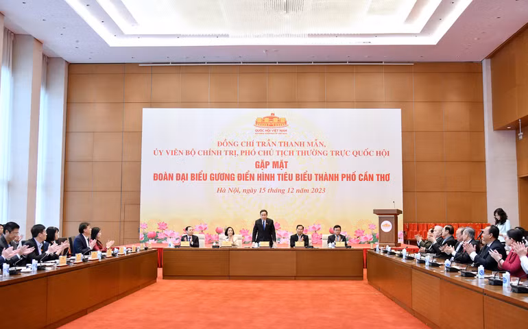 Toàn cảnh buổi gặp mặt.