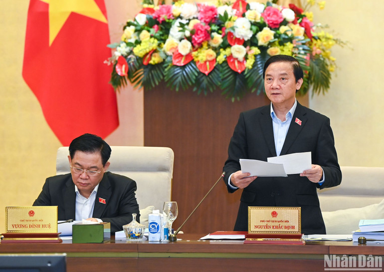 Phó Chủ tịch Quốc hội Nguyễn Khắc Định điều hành nội dung cho ý kiến về dự án Luật Phòng, chống mua bán người (sửa đổi). (Ảnh: DUY LINH) Phó Chủ tịch Quốc hội Nguyễn Khắc Định điều hành nội dung cho ý kiến về dự án Luật Phòng, chống mua bán người (sửa đổi). (Ảnh: DUY LINH)