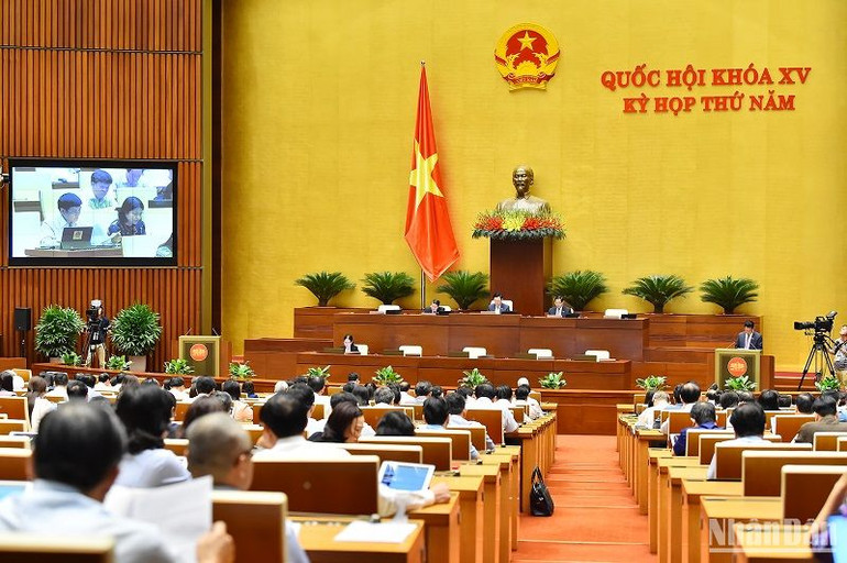 Quang cảnh phiên họp. (Ảnh: THỦY NGUYÊN)