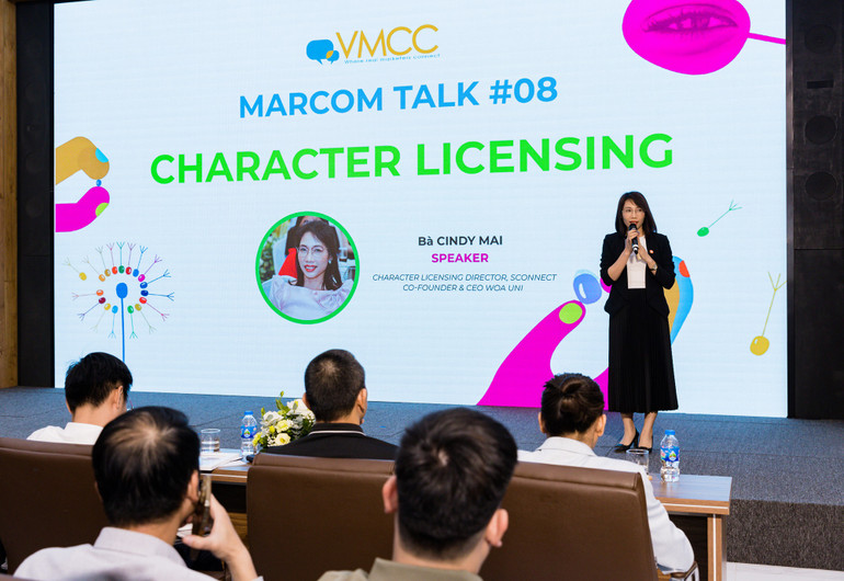 Bà Lại Thị Mai - Đồng sáng lập và Giám đốc điều hành WOA UNI - Công ty thành viên chuyên về mảng cấp quyền thương mại nhân vật của Sconnect chia sẻ tại hội thảo. Bà Lại Thị Mai - Đồng sáng lập và Giám đốc điều hành WOA UNI - Công ty thành viên chuyên về mảng cấp quyền thương mại nhân vật của Sconnect chia sẻ tại hội thảo.