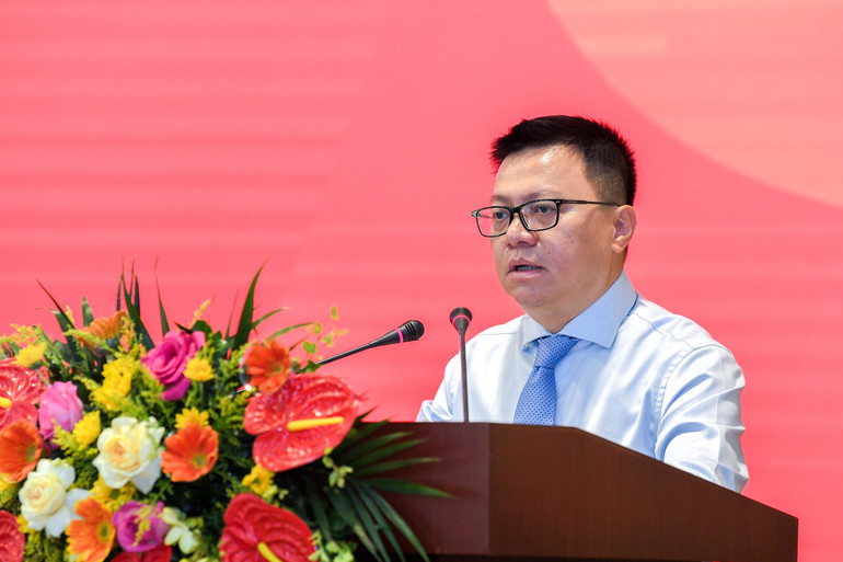 Tổng Biên tập Báo Nhân Dân Lê Quốc Minh phát biểu tại Lễ kỷ niệm 99 năm Ngày Báo chí cách mạng Việt Nam. (Ảnh: THẾ ĐẠI) Tổng Biên tập Báo Nhân Dân Lê Quốc Minh phát biểu tại Lễ kỷ niệm 99 năm Ngày Báo chí cách mạng Việt Nam. (Ảnh: THẾ ĐẠI)