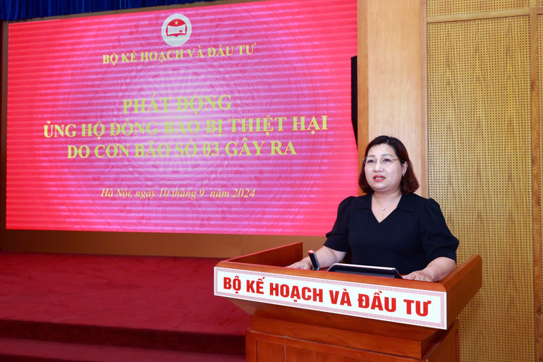 Chủ tịch Công đoàn Bộ Kế hoạch và Đầu tư Lê Thị Tường Thu phát biểu tại sự kiện.