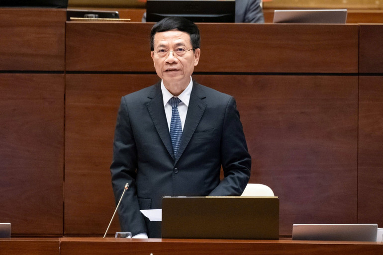 Bộ trưởng Thông tin và Truyền thông Nguyễn Mạnh Hùng. Bộ trưởng Thông tin và Truyền thông Nguyễn Mạnh Hùng.