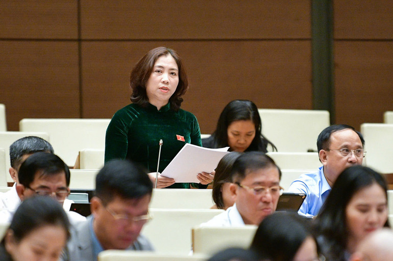 Đại biểu Hoàng Thị Thu Hiền (đoàn Nghệ An). (Ảnh: DUY LINH)