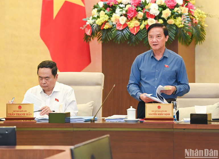 Phó Chủ tịch Quốc hội Nguyễn Khắc Định phát biểu. (Ảnh: DUY LINH)