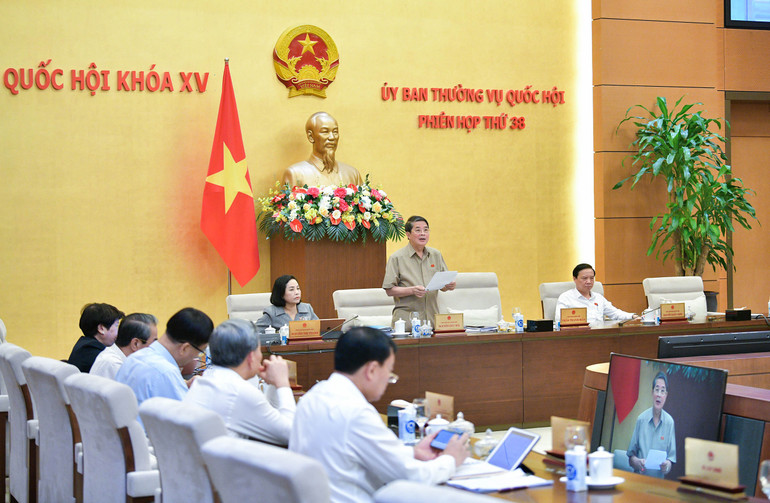 Quang cảnh phiên họp. (Ảnh: DUY LINH)