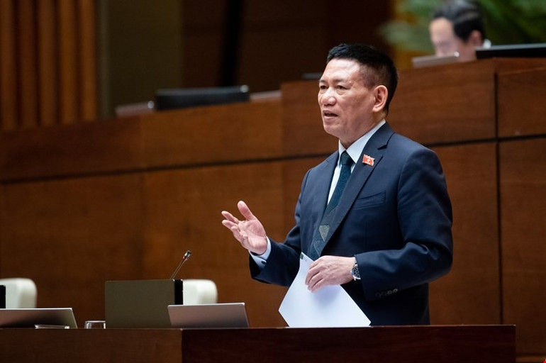 Bộ trưởng Tài chính Hồ Đức Phớc. Bộ trưởng Tài chính Hồ Đức Phớc.