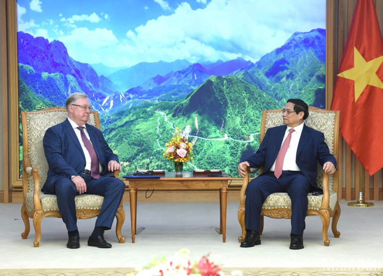 Thủ tướng Phạm Minh Chính đánh giá cao kết quả hợp tác của Hội Luật gia Liên bang Nga và Hội Luật gia Việt Nam thời gian qua. (Ảnh: TRẦN HẢI)