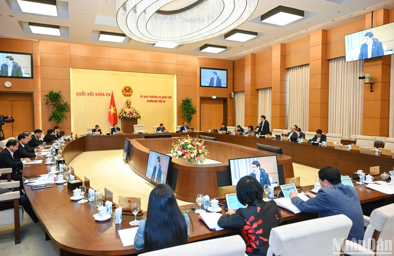 Quang cảnh phiên họp chiều 14/2. (Ảnh: DUY LINH)