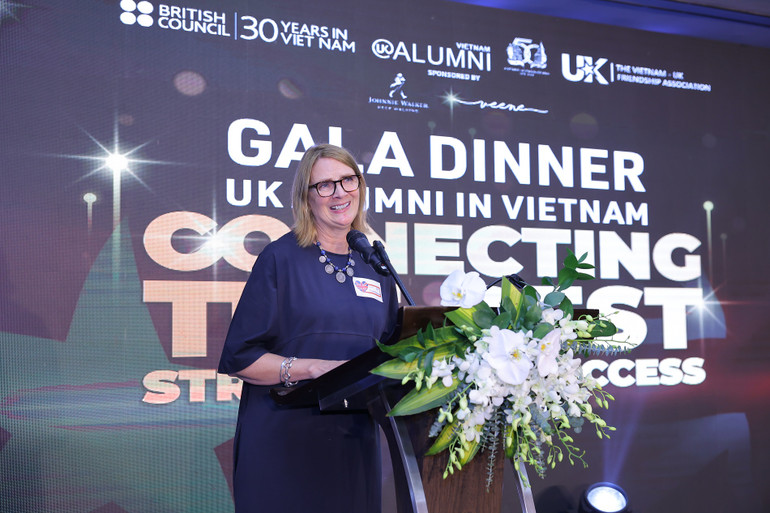 Giám đốc Hội đồng Anh tại Việt Nam Donna McGowan phát biểu tại chương trình.