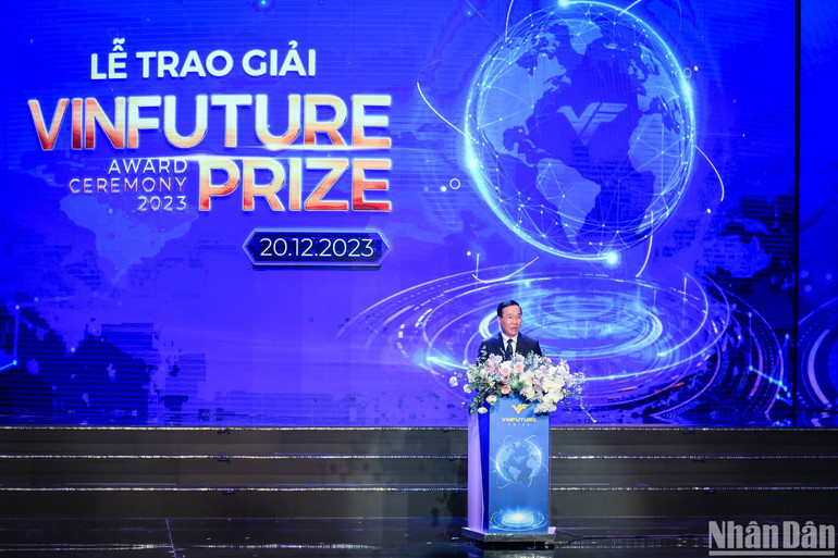 Chủ tịch nước bày tỏ tin tưởng, mỗi công trình được xướng tên ở Lễ trao Giải thưởng VinFuture lần này sẽ là niềm kỳ vọng lớn lao cho cuộc sống tốt đẹp của hàng trăm triệu và có thể là hàng tỷ con người trên khắp hành tinh. (Ảnh: THÀNH ĐẠT) Chủ tịch nước bày tỏ tin tưởng, mỗi công trình được xướng tên ở Lễ trao Giải thưởng VinFuture lần này sẽ là niềm kỳ vọng lớn lao cho cuộc sống tốt đẹp của hàng trăm triệu và có thể là hàng tỷ con người trên khắp hành tinh. (Ảnh: THÀNH ĐẠT)