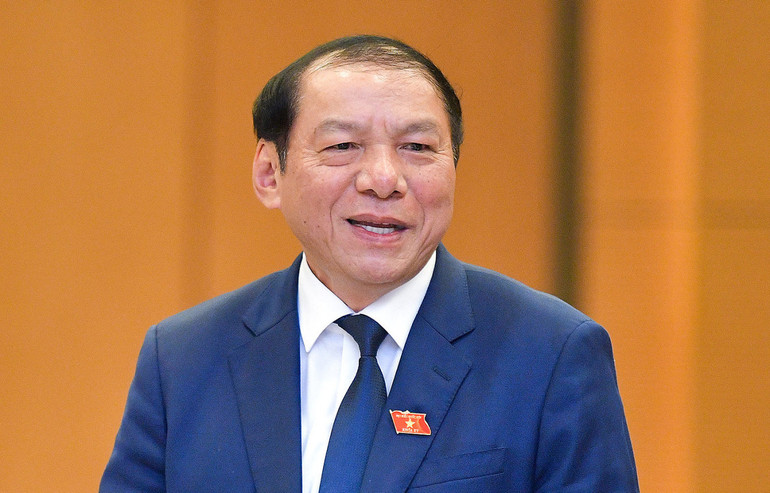 Bộ trưởng Văn hóa, Thể thao và Du lịch Nguyễn Văn Hùng.