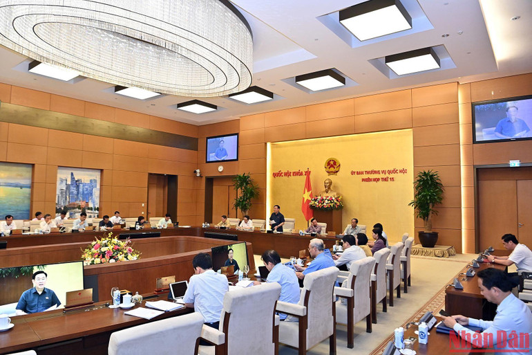 Quang cảnh phiên họp chiều 15/9. (Ảnh: DUY LINH)