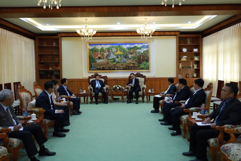 Quang cảnh cuộc làm việc.