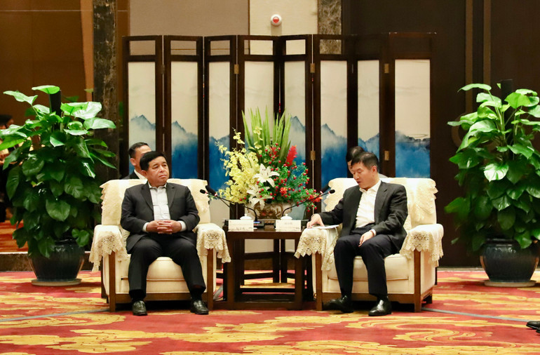 Quang cảnh buổi làm việc.