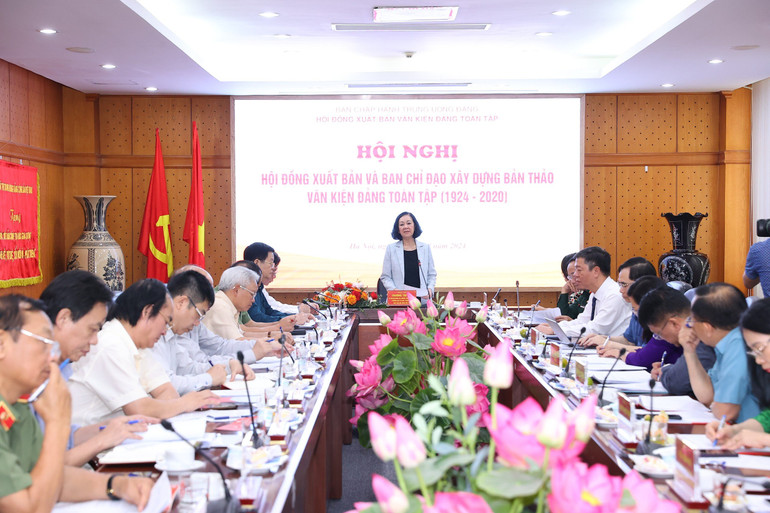 Thường trực Ban Bí thư Trương Thị Mai phát biểu kết luận.