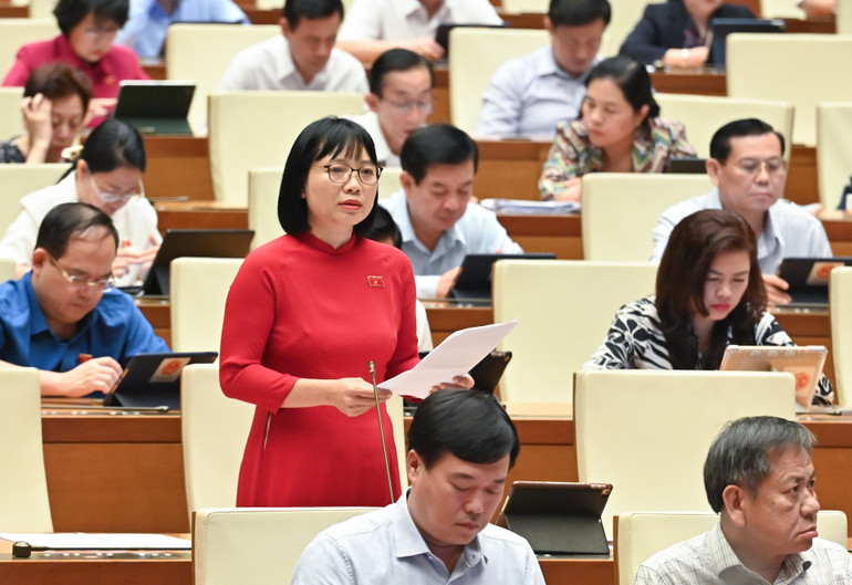 Đại biểu Nguyễn Thị Việt Nga (đoàn Hải Dương). (Ảnh: BÙI GIANG)