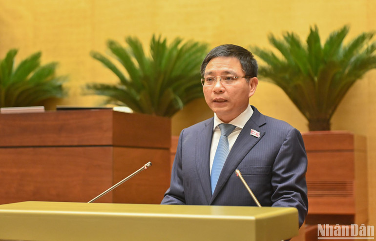 Bộ trưởng Tài chính Nguyễn Văn Thắng phát biểu. (Ảnh: BÙI GIANG)