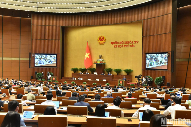 Chủ tịch Quốc hội Vương Đình Huệ nhấn mạnh, phiên chất vấn và trả lời chất vấn tại Kỳ họp thứ 6 đã hoàn thành tốt đẹp chương trình đề ra. (Ảnh: ĐĂNG KHOA)