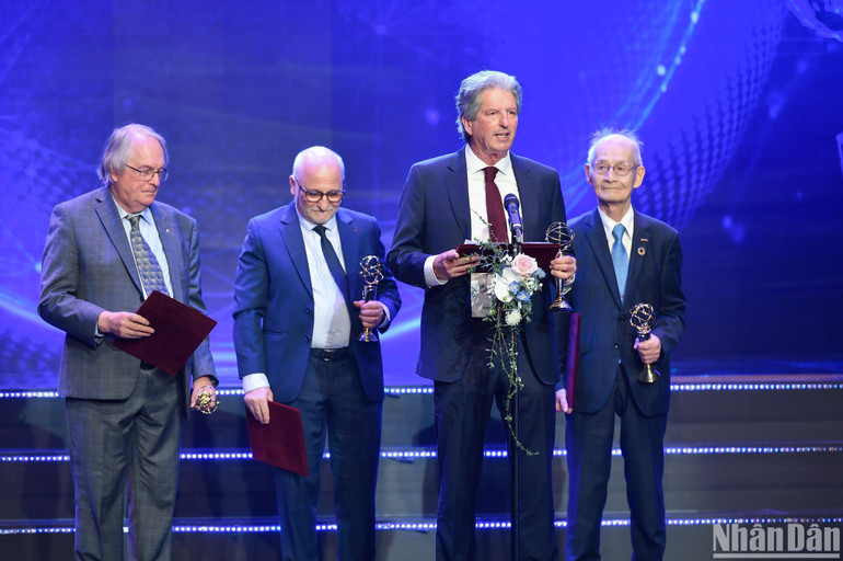 Giáo sư Martin Andrew Green phát biểu. (Ảnh: THÀNH ĐẠT) Giáo sư Martin Andrew Green phát biểu. (Ảnh: THÀNH ĐẠT)