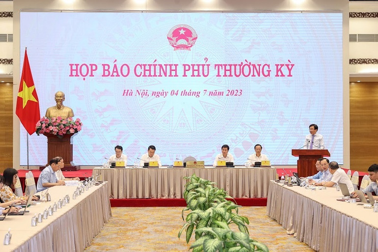 Quang cảnh buổi họp báo. (Ảnh: VGP)