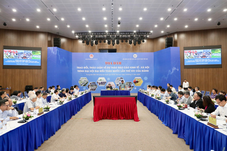 Quang cảnh tọa đàm.