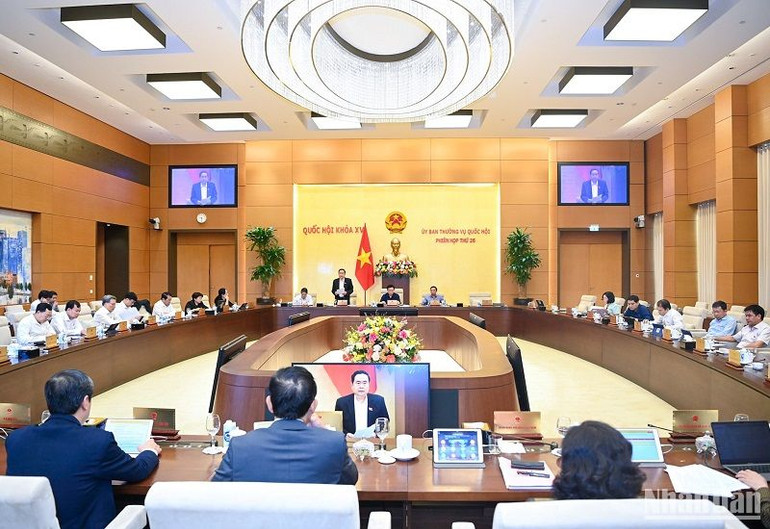 Quang cảnh phiên họp. (Ảnh: DUY LINH)