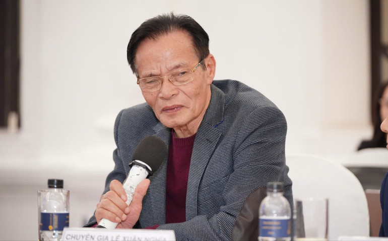 TS Lê Xuân Nghĩa trả lời câu hỏi.