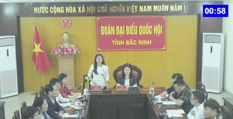 Đại biểu Nguyễn Thị Hà chất vấn từ điểm cầu Bắc Ninh. Đại biểu Nguyễn Thị Hà chất vấn từ điểm cầu Bắc Ninh.