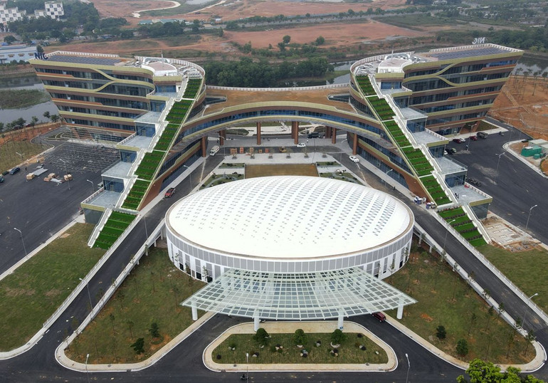 Toàn cảnh Trung tâm Đổi mới sáng tạo quốc gia (NIC) cơ sở Hòa Lac. Toàn cảnh Trung tâm Đổi mới sáng tạo quốc gia (NIC) cơ sở Hòa Lac.