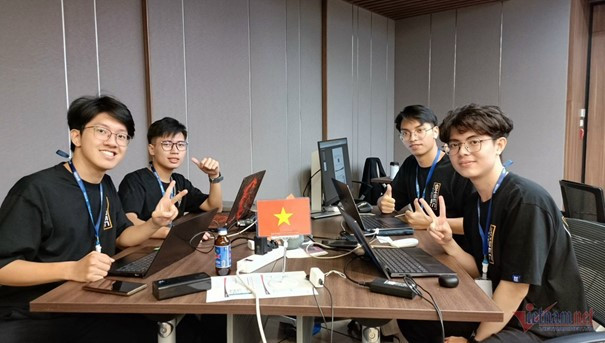 Đội Đại học Bách khoa Hà Nội tham dự Cyber Sea Game 2023 tại Thái Lan.