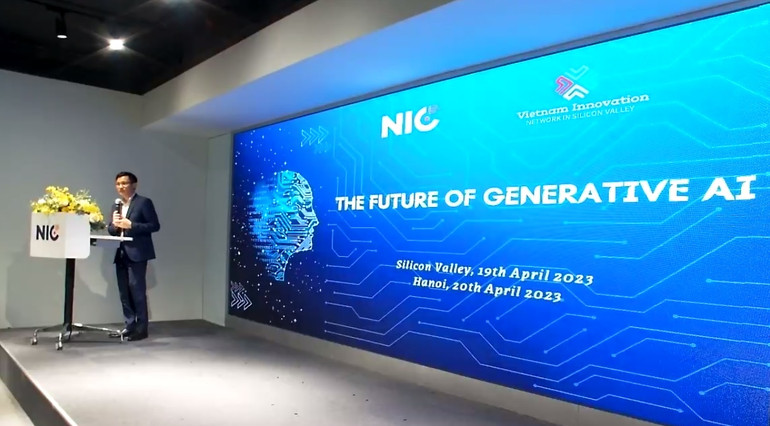 Phó Giám đốc Trung tâm Đổi mới sáng tạo Quốc gia Võ Xuân Hoài phát biểu tại hội thảo.