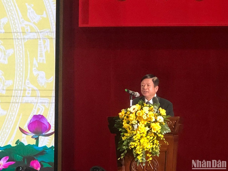 Nhạc sĩ Đỗ Hồng Quân phát biểu đánh giá về chuyên môn của Cuộc thi.