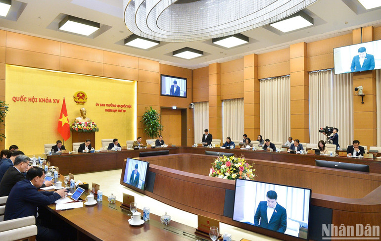 Quang cảnh phiên họp. (Ảnh: DUY LINH) Quang cảnh phiên họp. (Ảnh: DUY LINH)