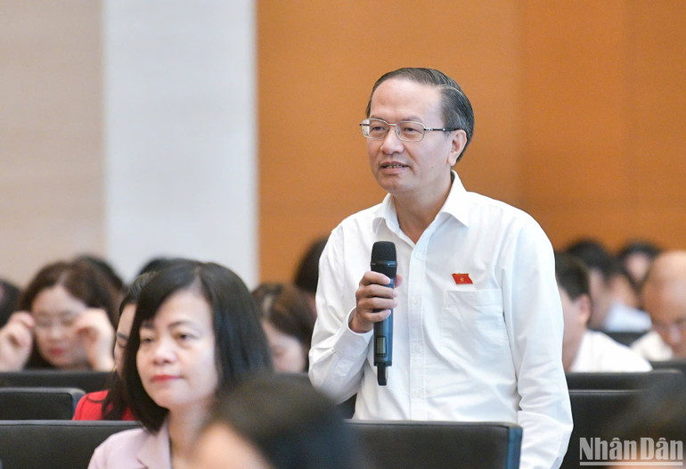 Đại biểu Đinh Ngọc Minh (đoàn Cà Mau). (Ảnh: DUY LINH) Đại biểu Đinh Ngọc Minh (đoàn Cà Mau). (Ảnh: DUY LINH)