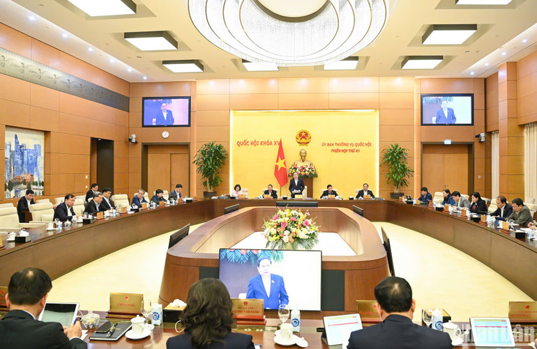 Quang cảnh Phiên họp thứ 41 của Ủy ban Thường vụ Quốc hội sáng 6/1. (Ảnh: DUY LINH)