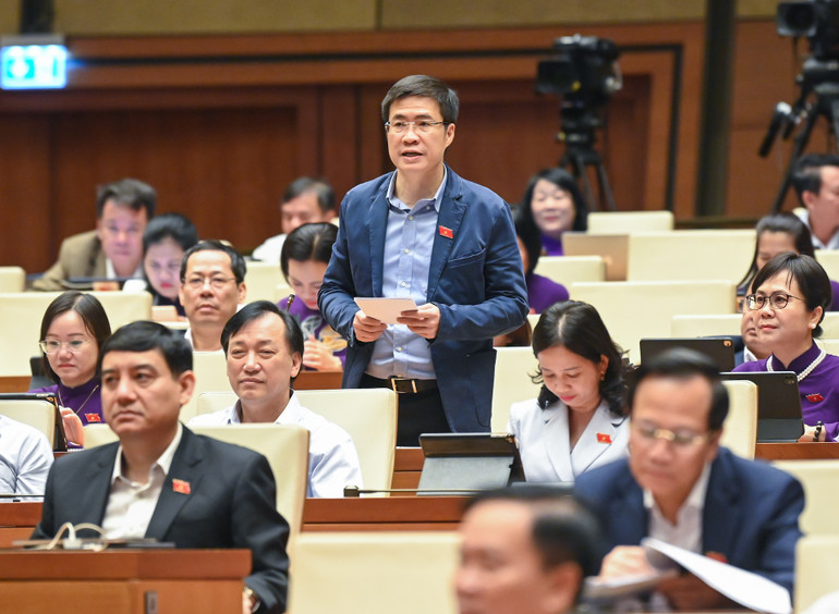 Đại biểu Hoàng Minh Hiếu (đoàn Nghệ An). (Ảnh: DUY LINH)