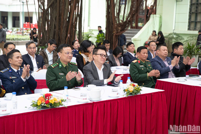 Các đại biểu dự hội nghị. (Ảnh: SƠN TÙNG)