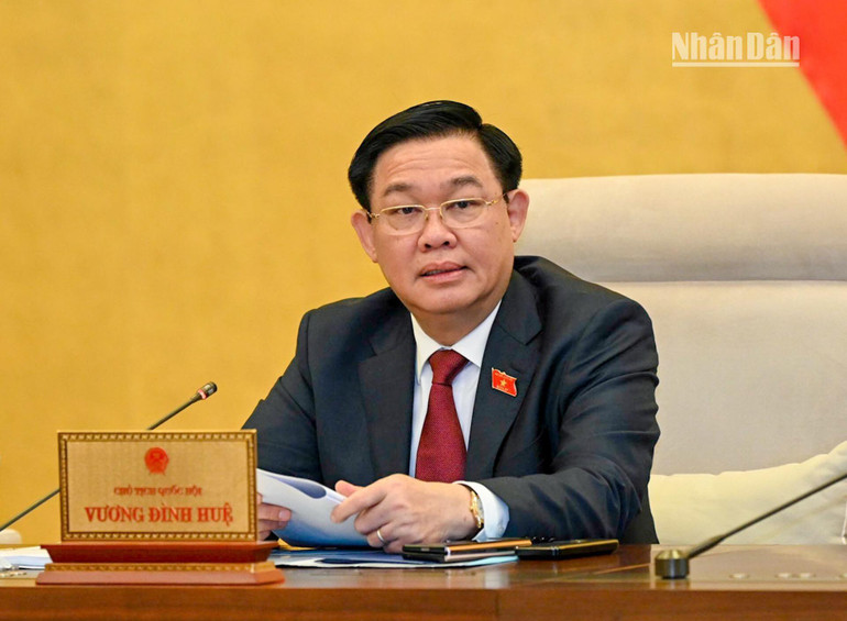 Chủ tịch Quốc hội Vương Đình Huệ phát biểu ý kiến tại phiên họp. (Ảnh: DUY LINH)