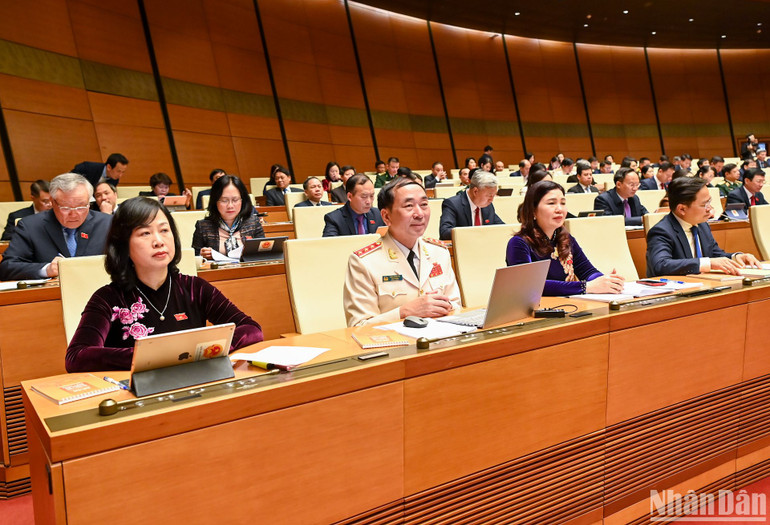 Các đại biểu dự phiên họp. (Ảnh: DUY LINH)