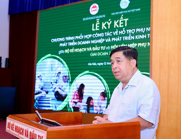 Bộ trưởng Nguyễn Chí Dũng phát biểu tại Lễ ký kết. Bộ trưởng Nguyễn Chí Dũng phát biểu tại Lễ ký kết.