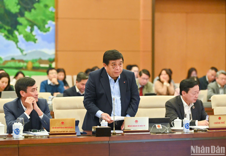 Bộ trưởng Kế hoạch và Đầu tư Nguyễn Chí Dũng. (Ảnh: DUY LINH)