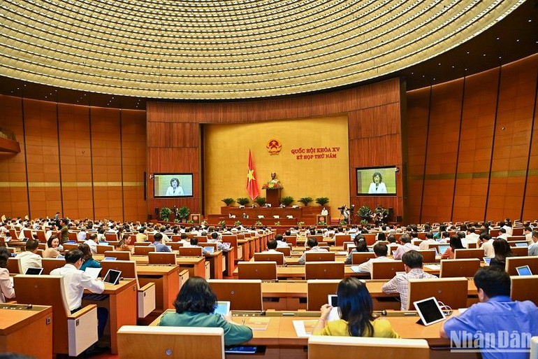 Quang cảnh phiên họp. (Ảnh: DUY LINH)