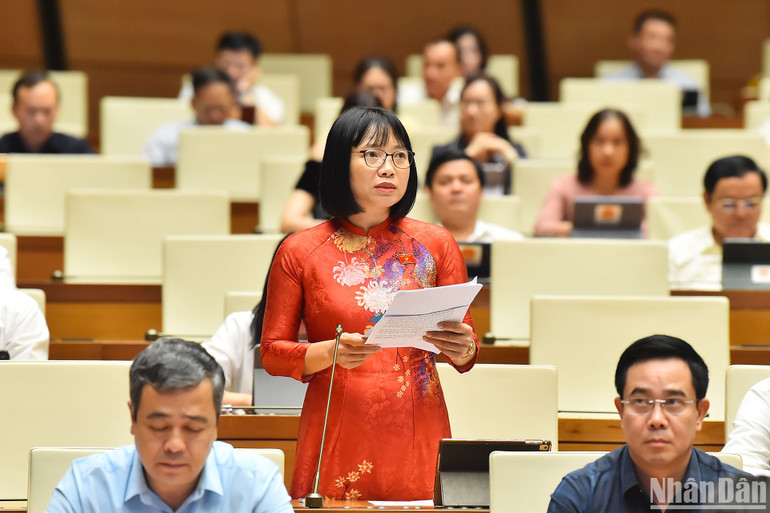 Đại biểu Nguyễn Thị Việt Nga (đoàn Hải Dương). (Ảnh: THỦY NGUYÊN)