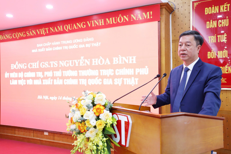 PGS, TS Vũ Trọng Lâm, Giám đốc - Tổng Biên tập Nhà xuất bản Chính trị quốc gia Sự thật giới thiệu về Tủ sách điện tử Chủ tịch Hồ Chí Minh.